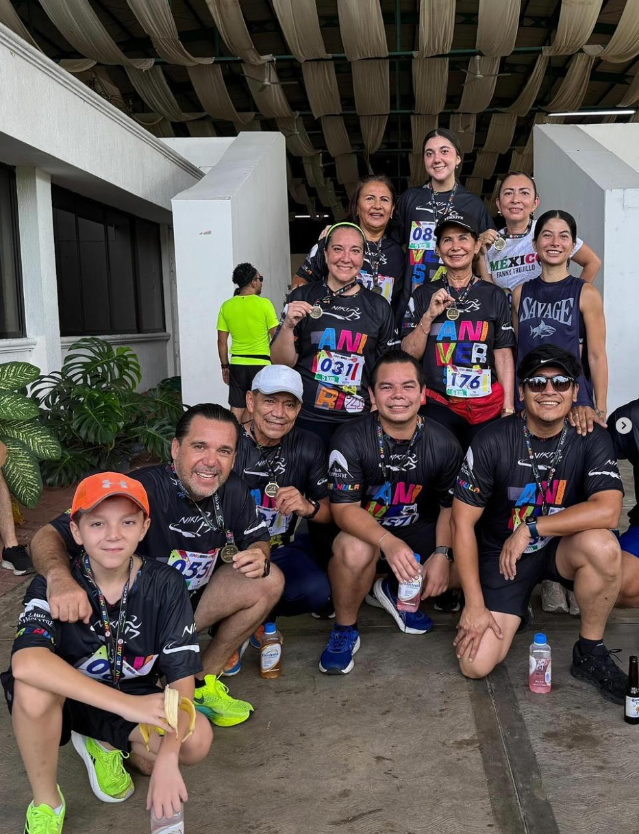 Carrera 10K con playeras sublimadas recicladas entregadas a tiempo.