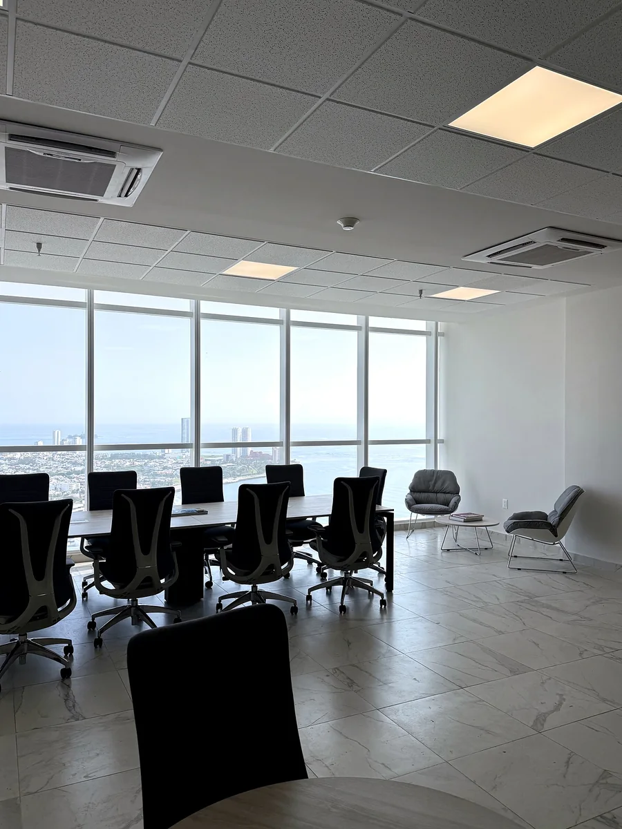 Sala de juntas en las oficinas de Re:Cycla